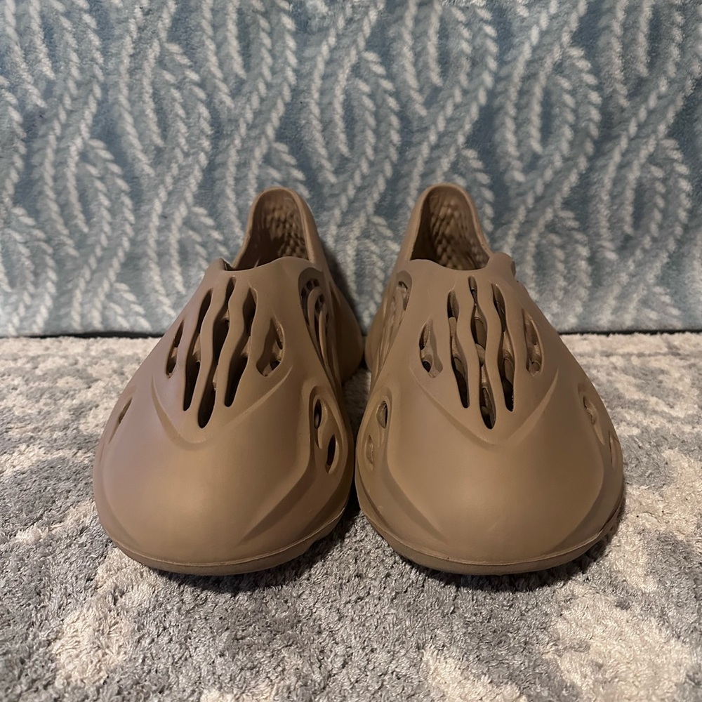 Yeezy Foam RNR rep - Picture 3 of 4